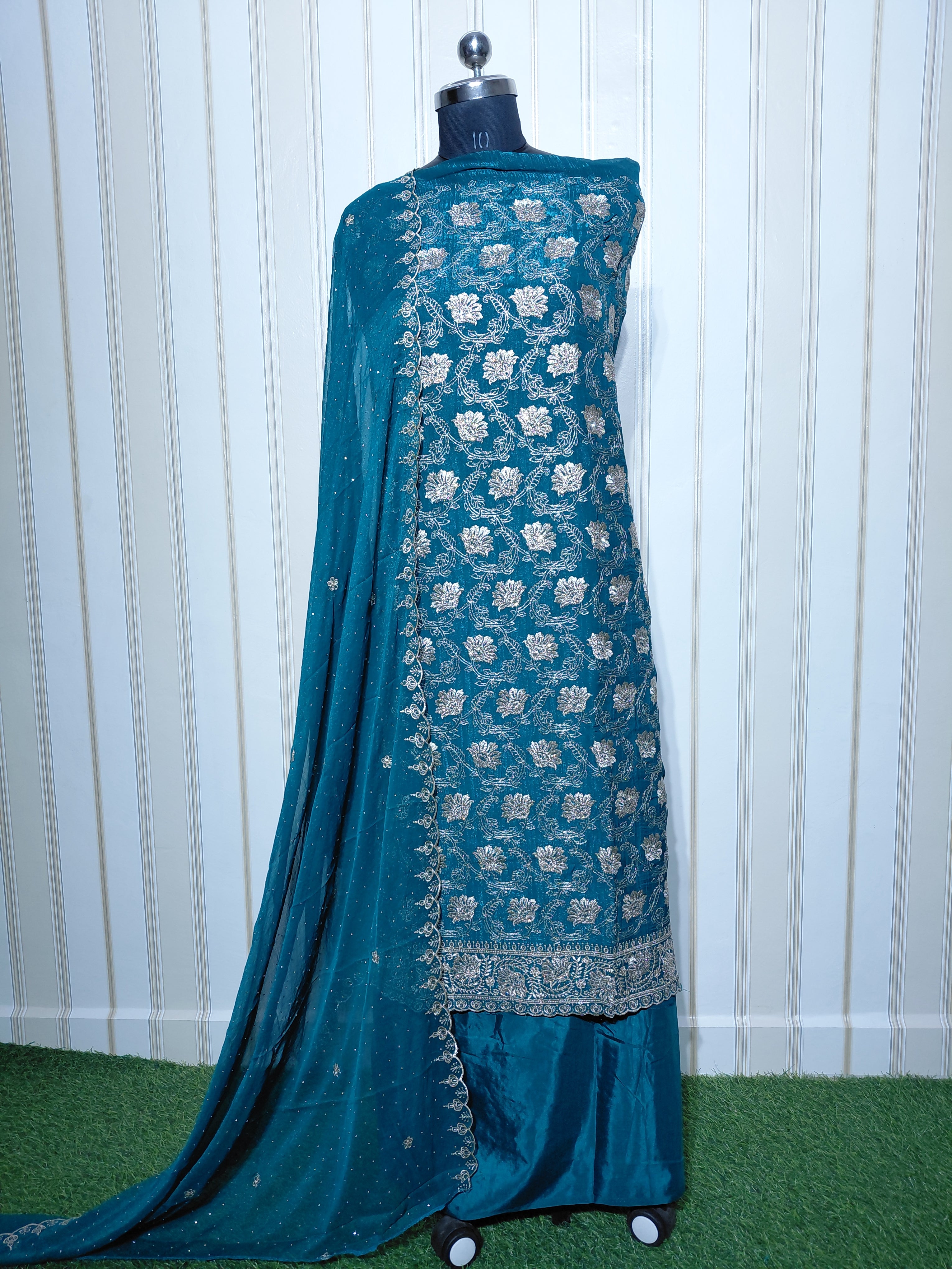 💎 PREMIUM CRUNCHY SILK UNSTITCHED SUIT WITH HEAVY EMBROIDERY WORK & DIAMOND WORK WITH INNER ✨