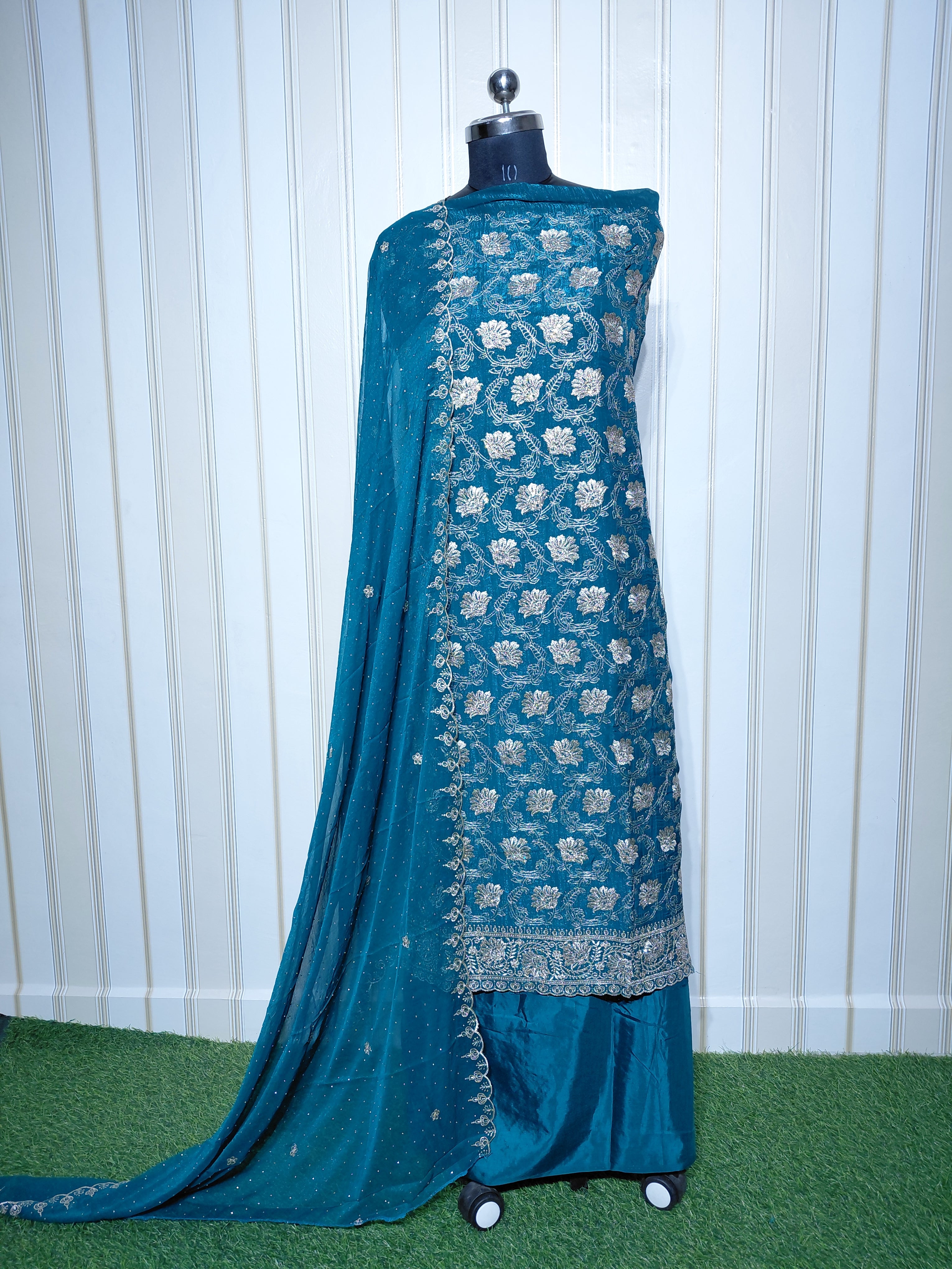 💎 PREMIUM CRUNCHY SILK UNSTITCHED SUIT WITH HEAVY EMBROIDERY WORK & DIAMOND WORK WITH INNER ✨