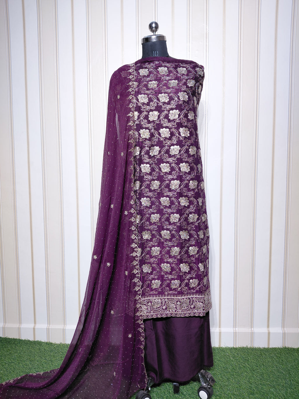 💎 PREMIUM CRUNCHY SILK UNSTITCHED SUIT WITH HEAVY EMBROIDERY WORK & DIAMOND WORK WITH INNER ✨