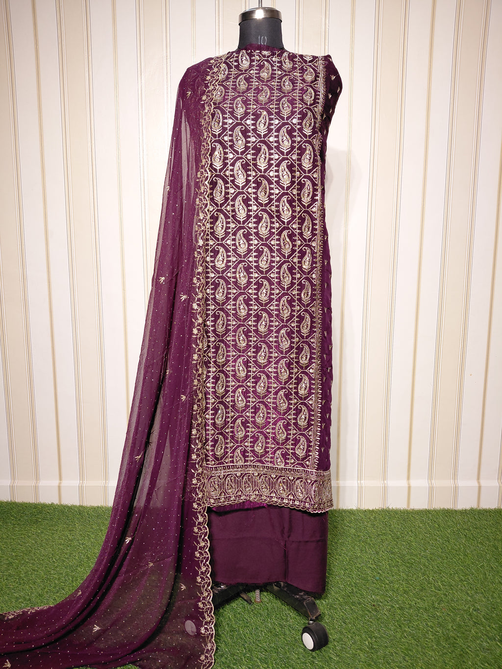 💎 PREMIUM CRUNCHY SILK UNSTITCHED SUIT WITH HEAVY EMBROIDERY WORK & DIAMOND WORK WITH INNER ✨