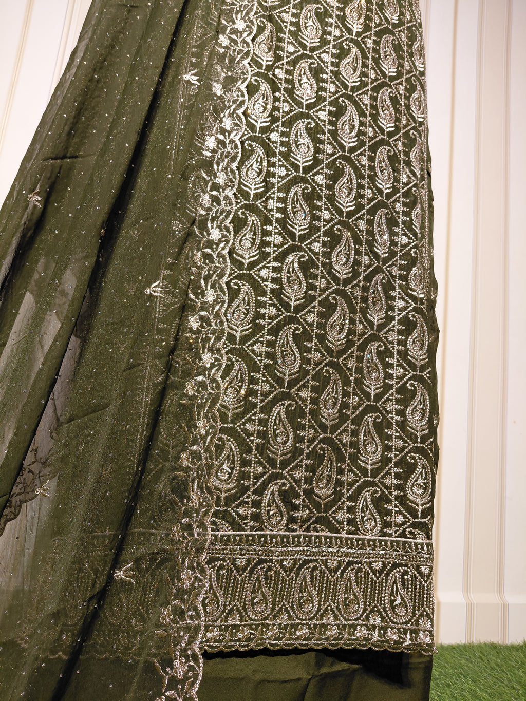 💎 PREMIUM CRUNCHY SILK UNSTITCHED SUIT WITH HEAVY EMBROIDERY WORK & DIAMOND WORK WITH INNER ✨