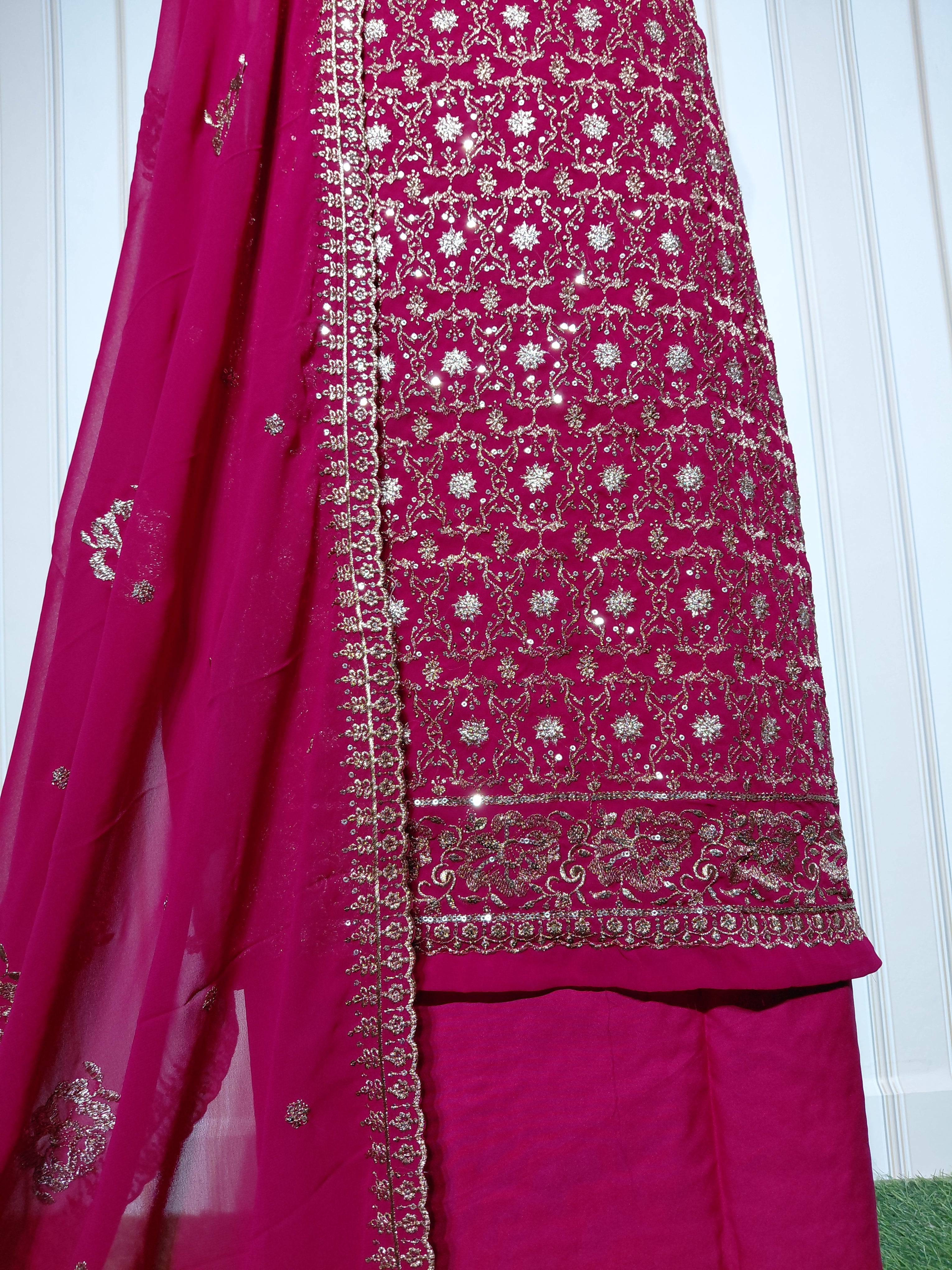 👑 ROYAL PREMIUM HEAVY GEORGETTE PARTY WEAR SUIT WITH BEAUTIFUL SEQUENCE WORK & DESIGNER LOOK ✨