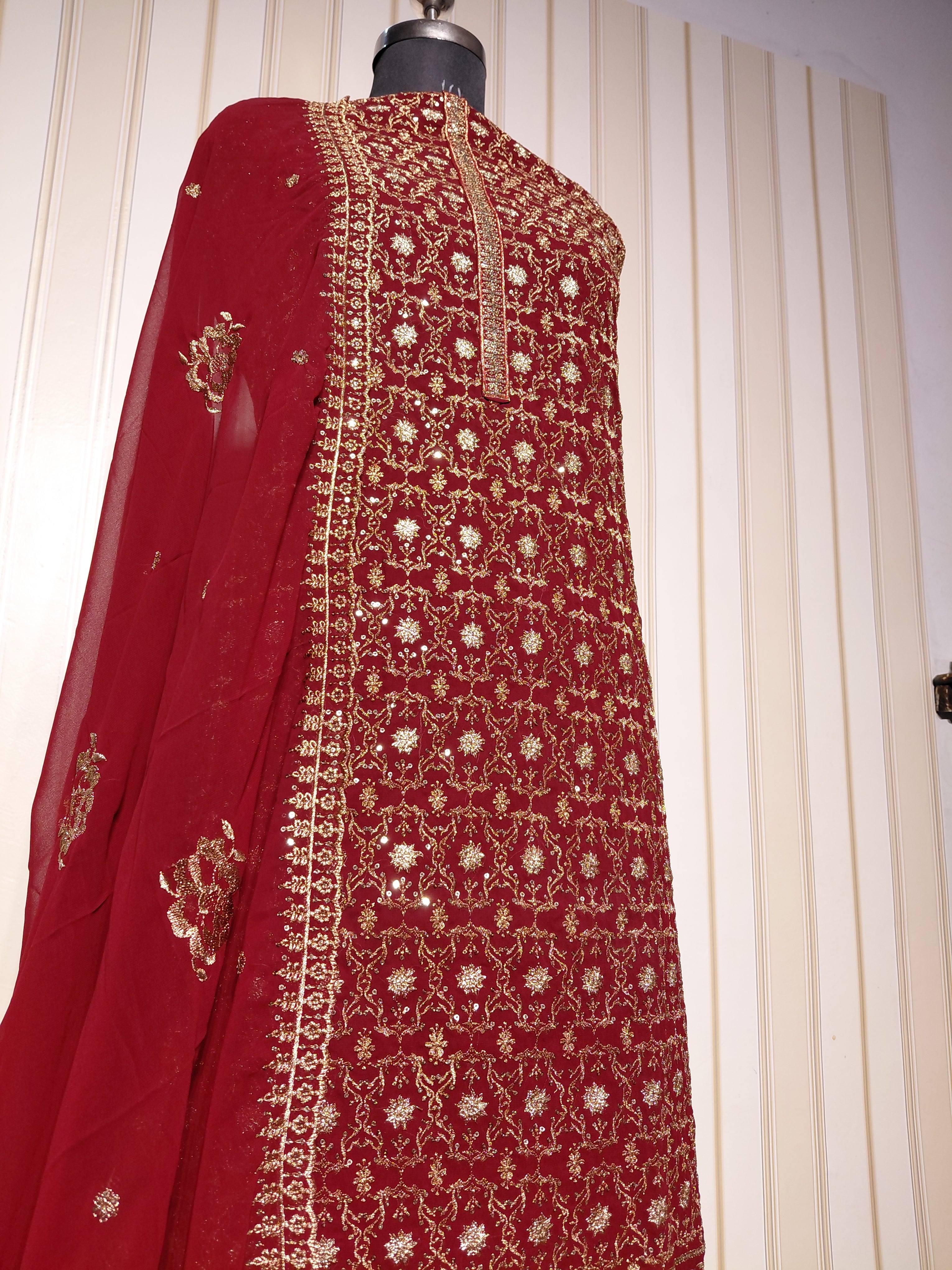 👑 ROYAL PREMIUM HEAVY GEORGETTE PARTY WEAR SUIT WITH BEAUTIFUL SEQUENCE WORK & DESIGNER LOOK ✨