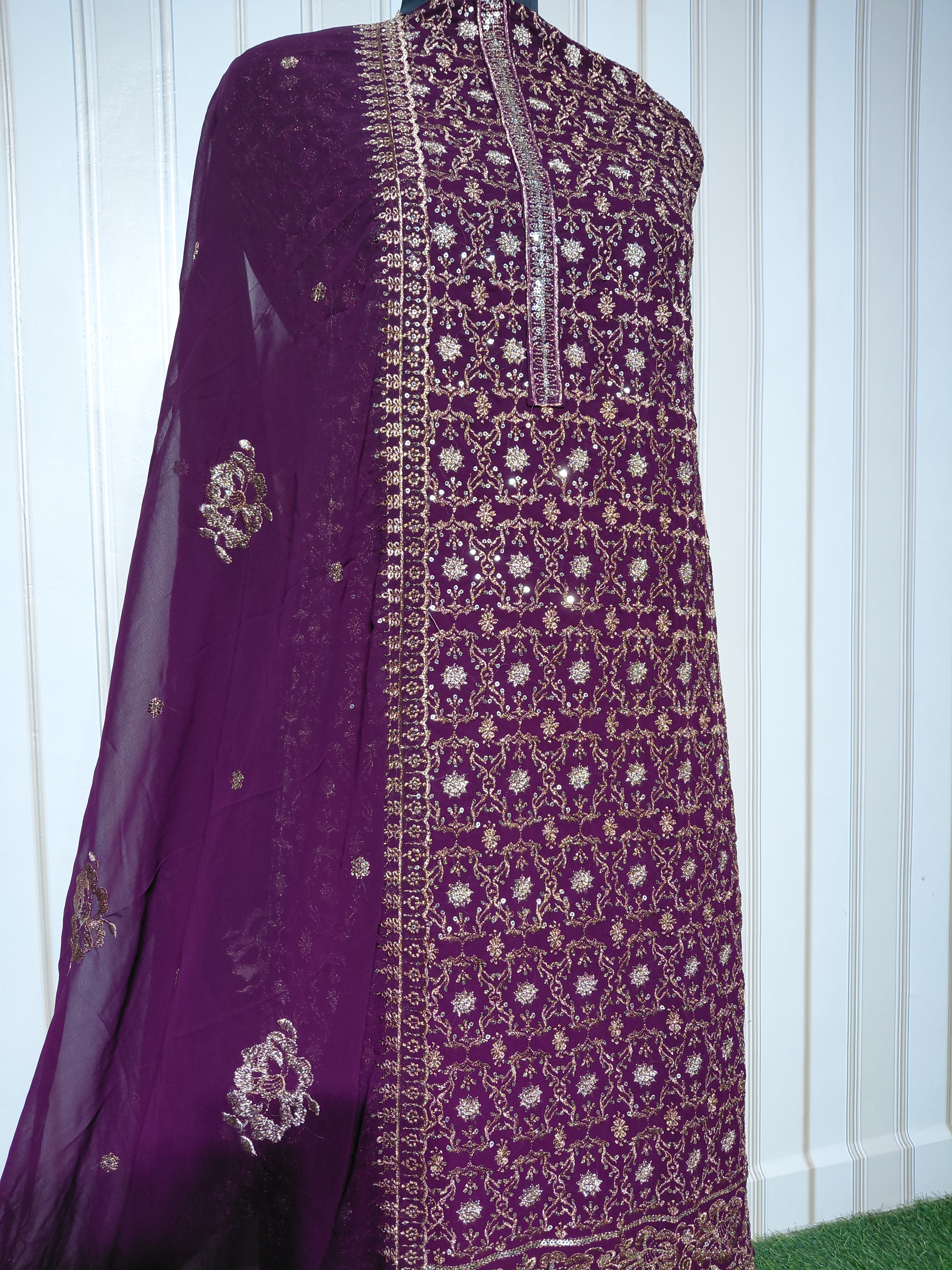 👑 ROYAL PREMIUM HEAVY GEORGETTE PARTY WEAR SUIT WITH BEAUTIFUL SEQUENCE WORK & DESIGNER LOOK ✨