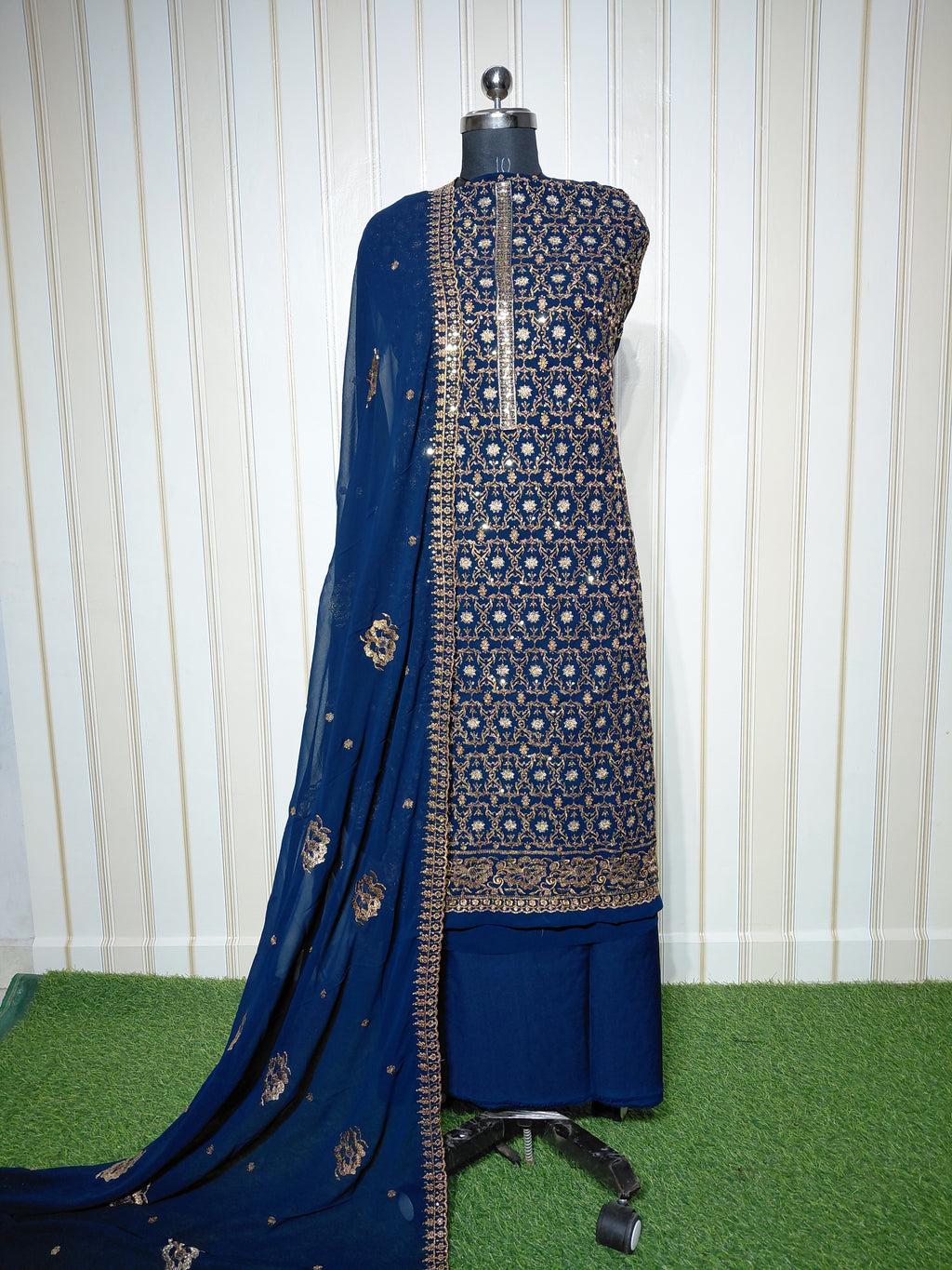 👑 ROYAL PREMIUM HEAVY GEORGETTE PARTY WEAR SUIT WITH BEAUTIFUL SEQUENCE WORK & DESIGNER LOOK ✨