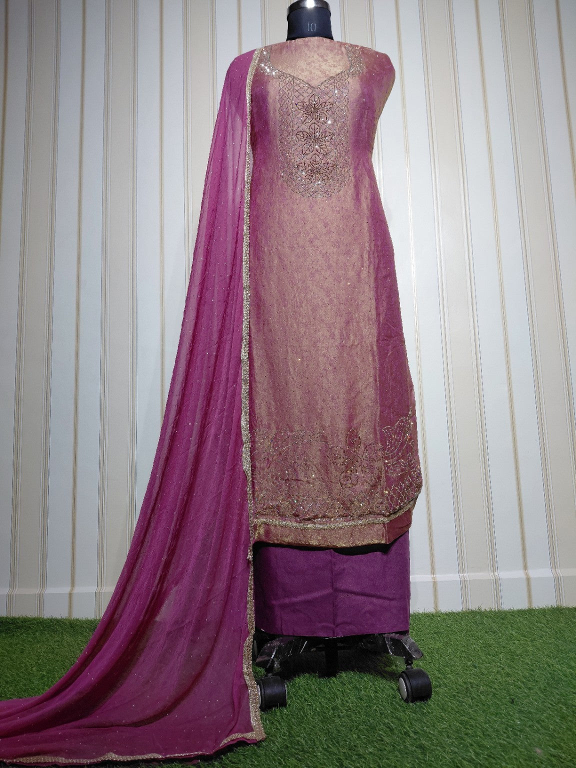 👑 ROYAL PREMIUM NC JACQUARD UNSTITCHED SUIT WITH BEAUTIFUL JARKAN WORK & DESIGNER LOOK
