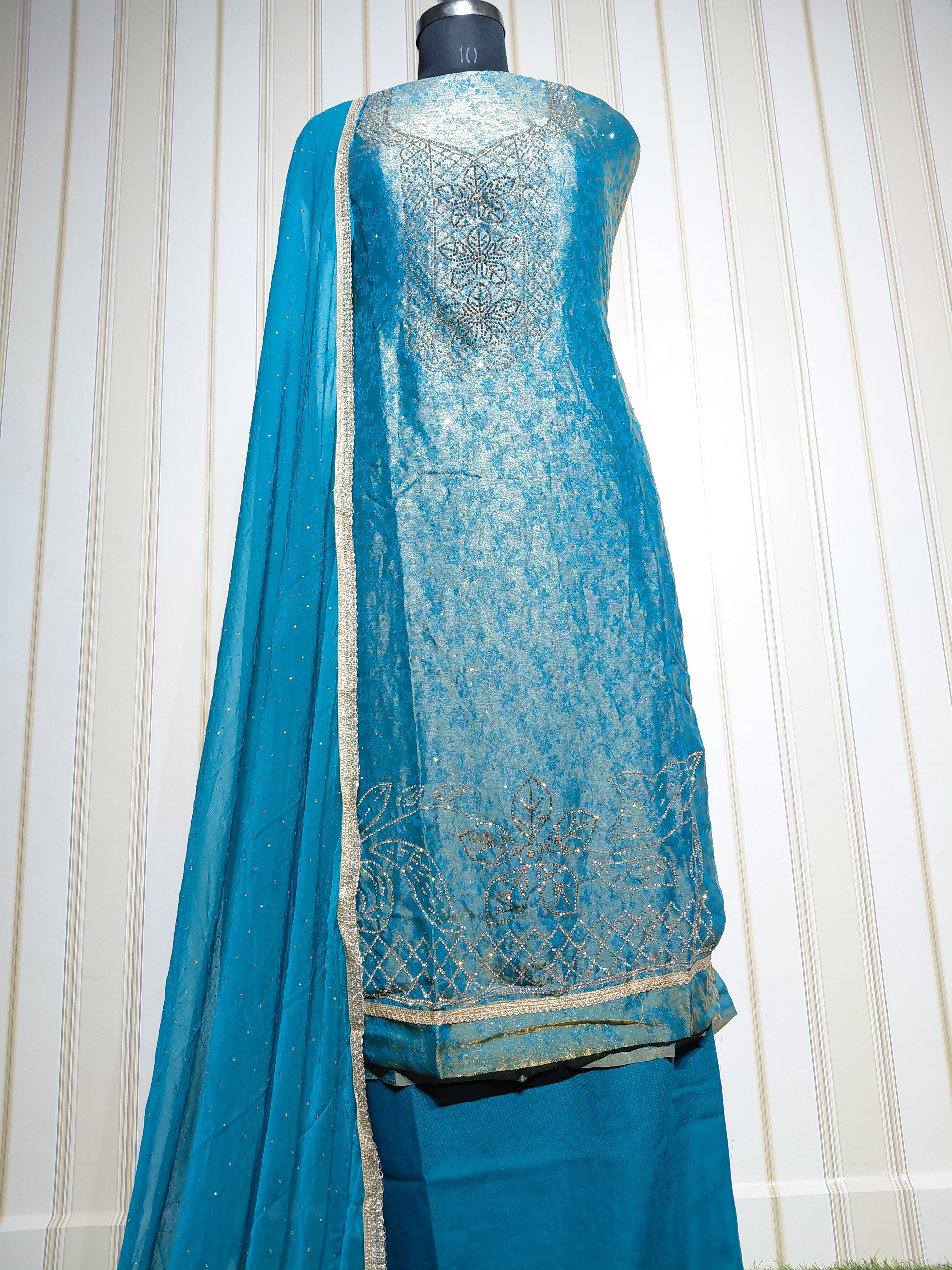👑 ROYAL PREMIUM NC JACQUARD UNSTITCHED SUIT WITH BEAUTIFUL JARKAN WORK & DESIGNER LOOK