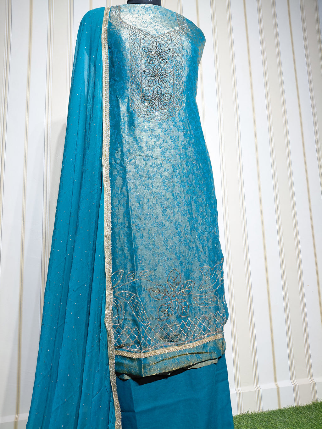 👑 ROYAL PREMIUM NC JACQUARD UNSTITCHED SUIT WITH BEAUTIFUL JARKAN WORK & DESIGNER LOOK