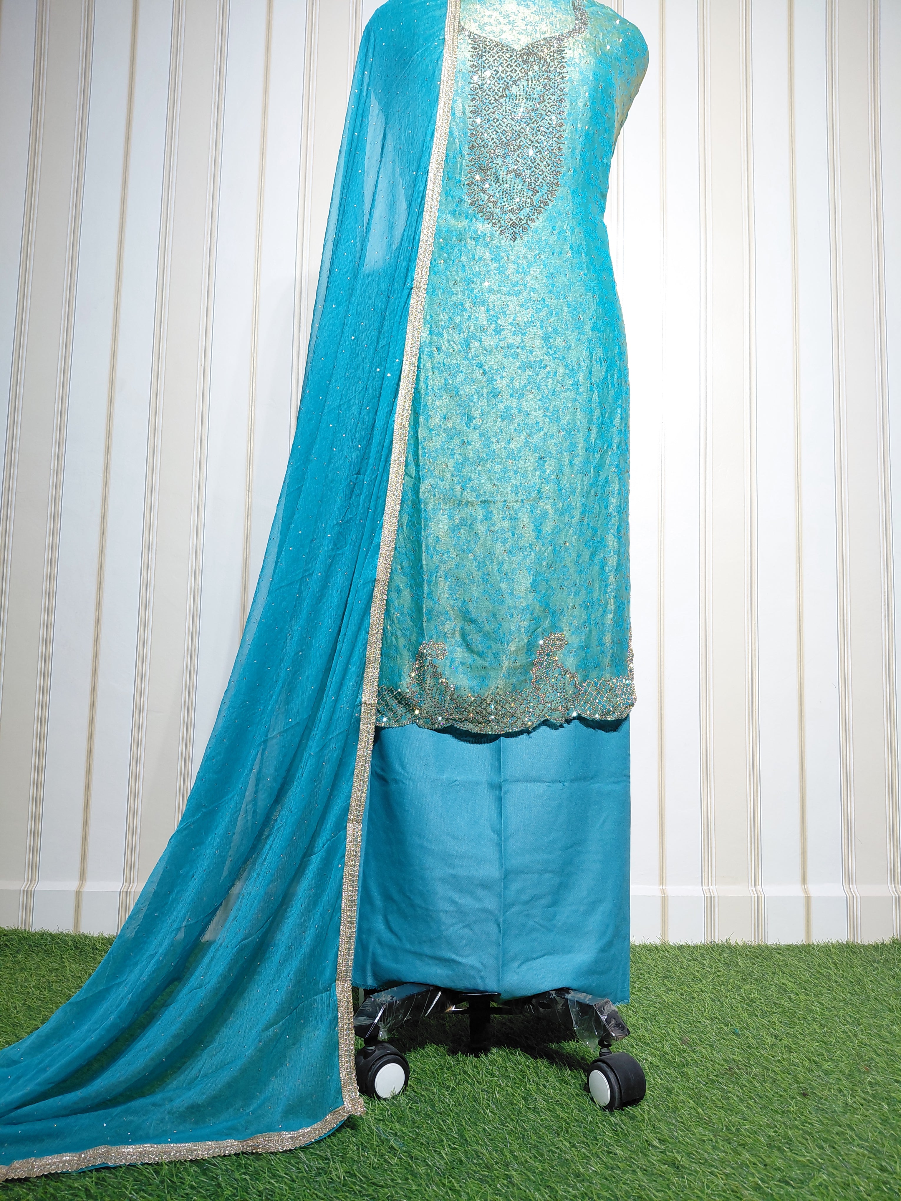 👑 ROYAL PREMIUM NC JACQUARD UNSTITCHED SUIT WITH BEAUTIFUL JARKAN WORK & DESIGNER LOOK