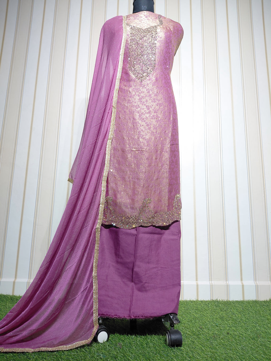 👑 ROYAL PREMIUM NC JACQUARD UNSTITCHED SUIT WITH BEAUTIFUL JARKAN WORK & DESIGNER LOOK