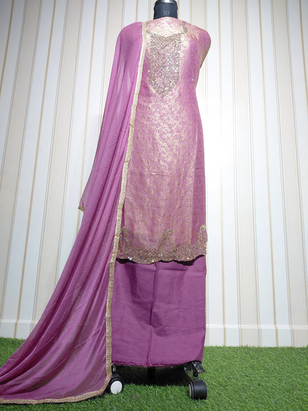 👑 ROYAL PREMIUM NC JACQUARD UNSTITCHED SUIT WITH BEAUTIFUL JARKAN WORK & DESIGNER LOOK