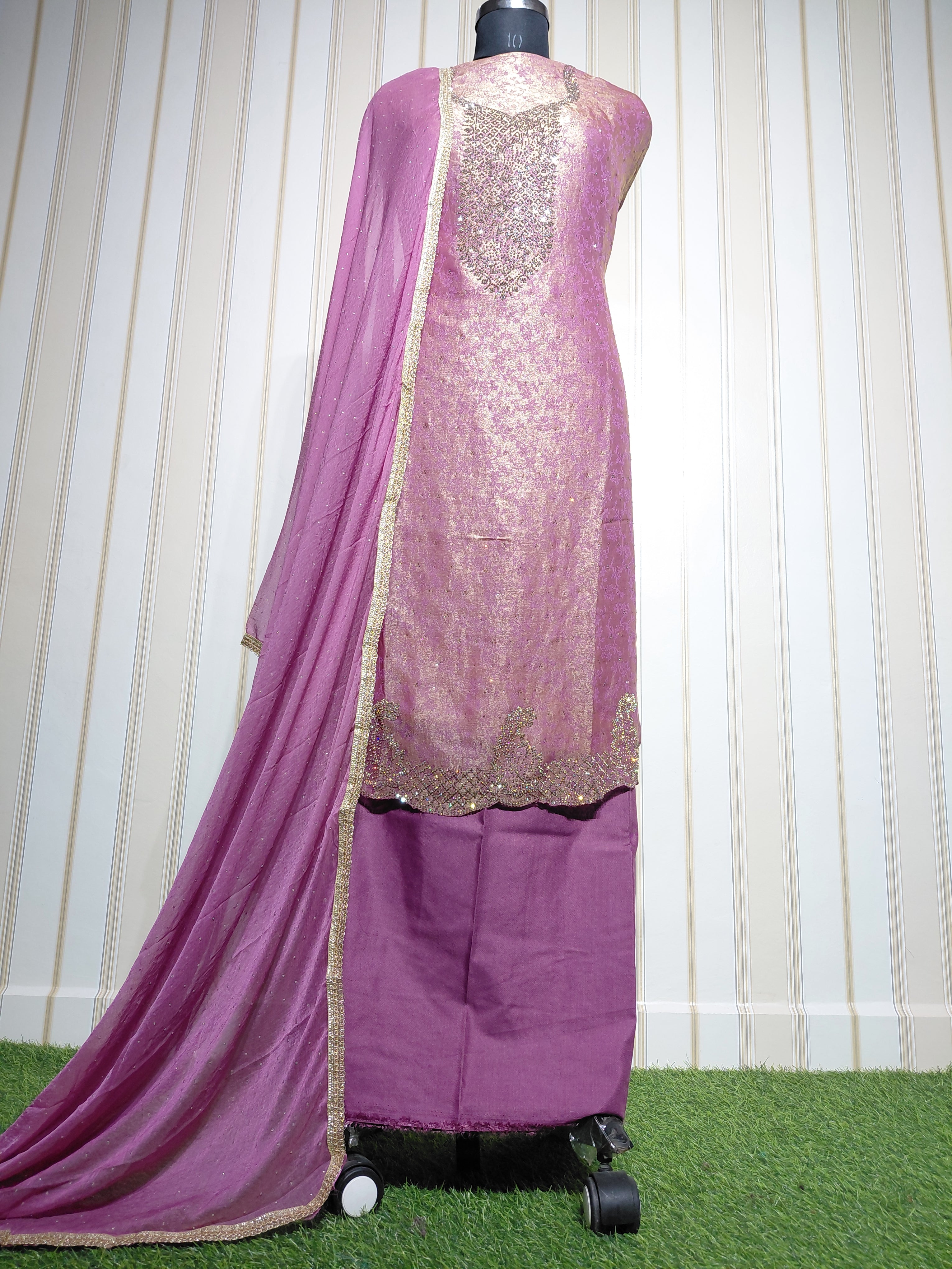 👑 ROYAL PREMIUM NC JACQUARD UNSTITCHED SUIT WITH BEAUTIFUL JARKAN WORK & DESIGNER LOOK