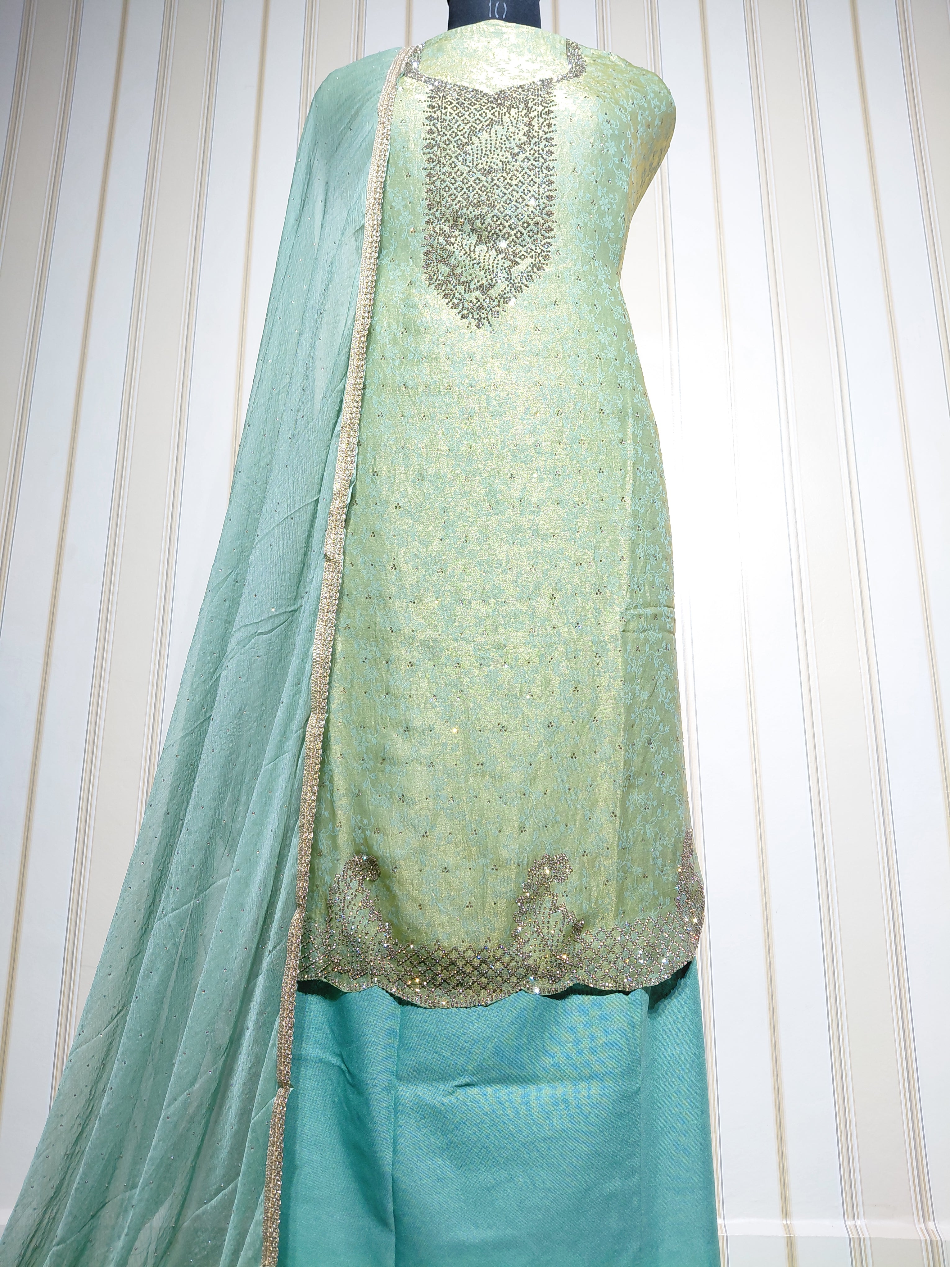 👑 ROYAL PREMIUM NC JACQUARD UNSTITCHED SUIT WITH BEAUTIFUL JARKAN WORK & DESIGNER LOOK